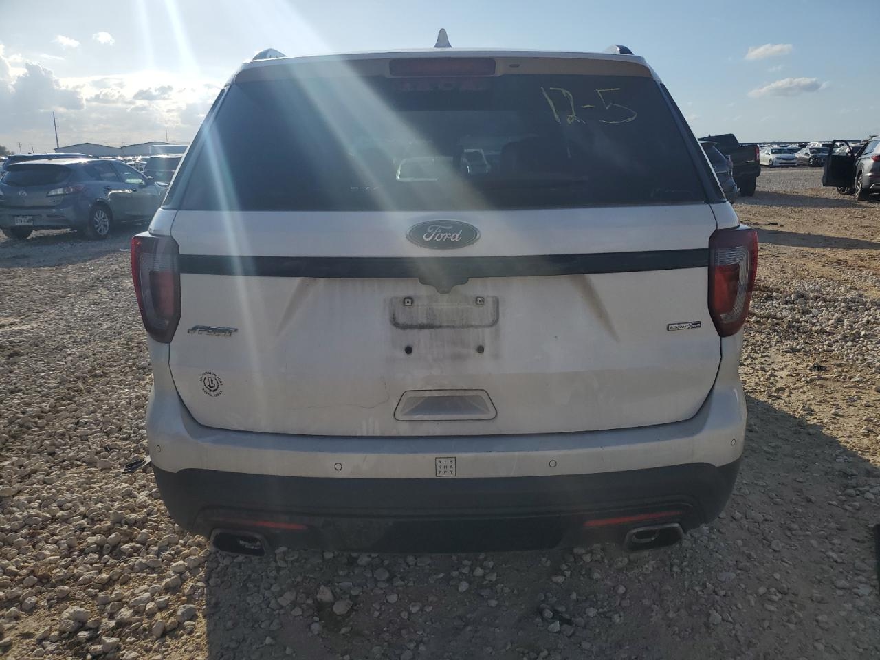 2016 Ford Explorer Sport VIN: 1FM5K8GT5GGD27084 Lot: 84064504