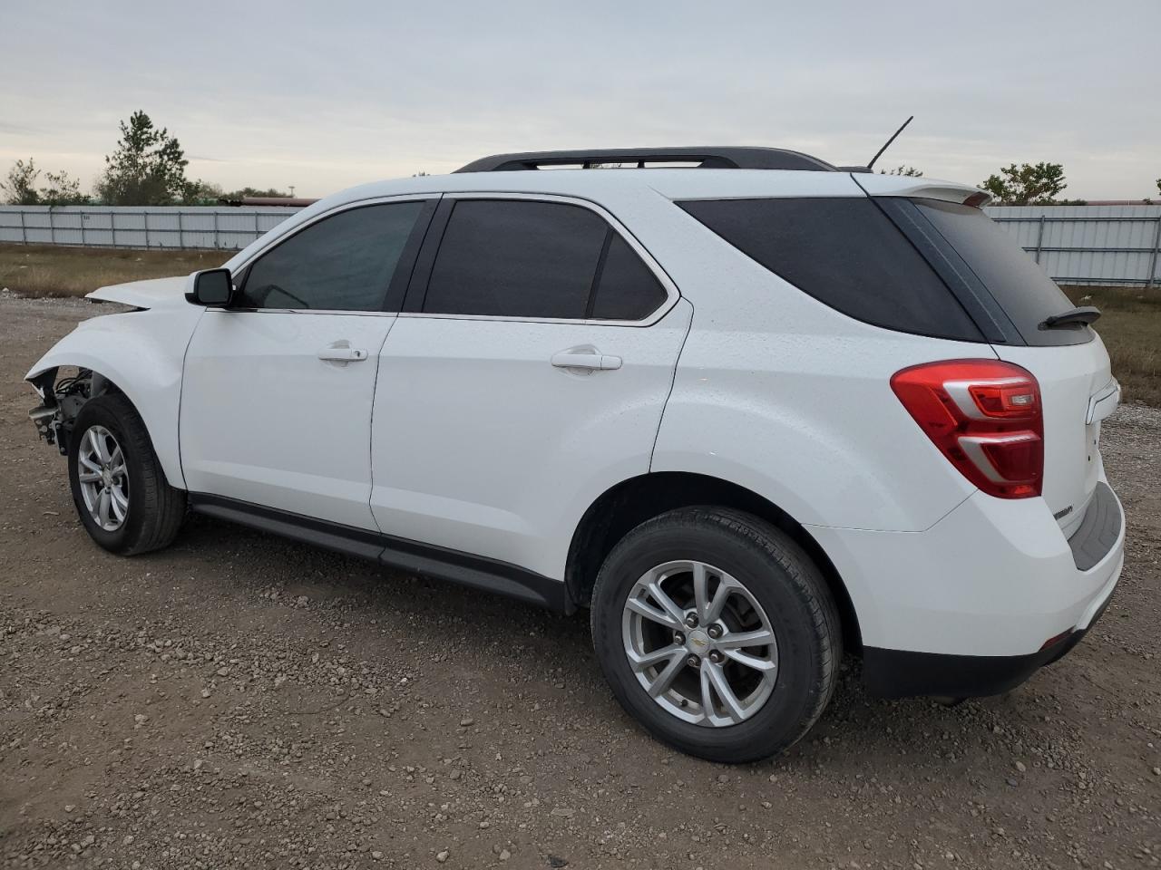 2017 Chevrolet Equinox - Image 2