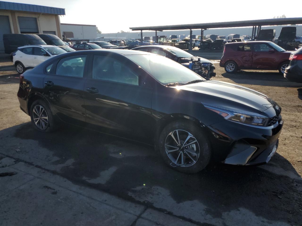 2024 Kia Forte - Image 4