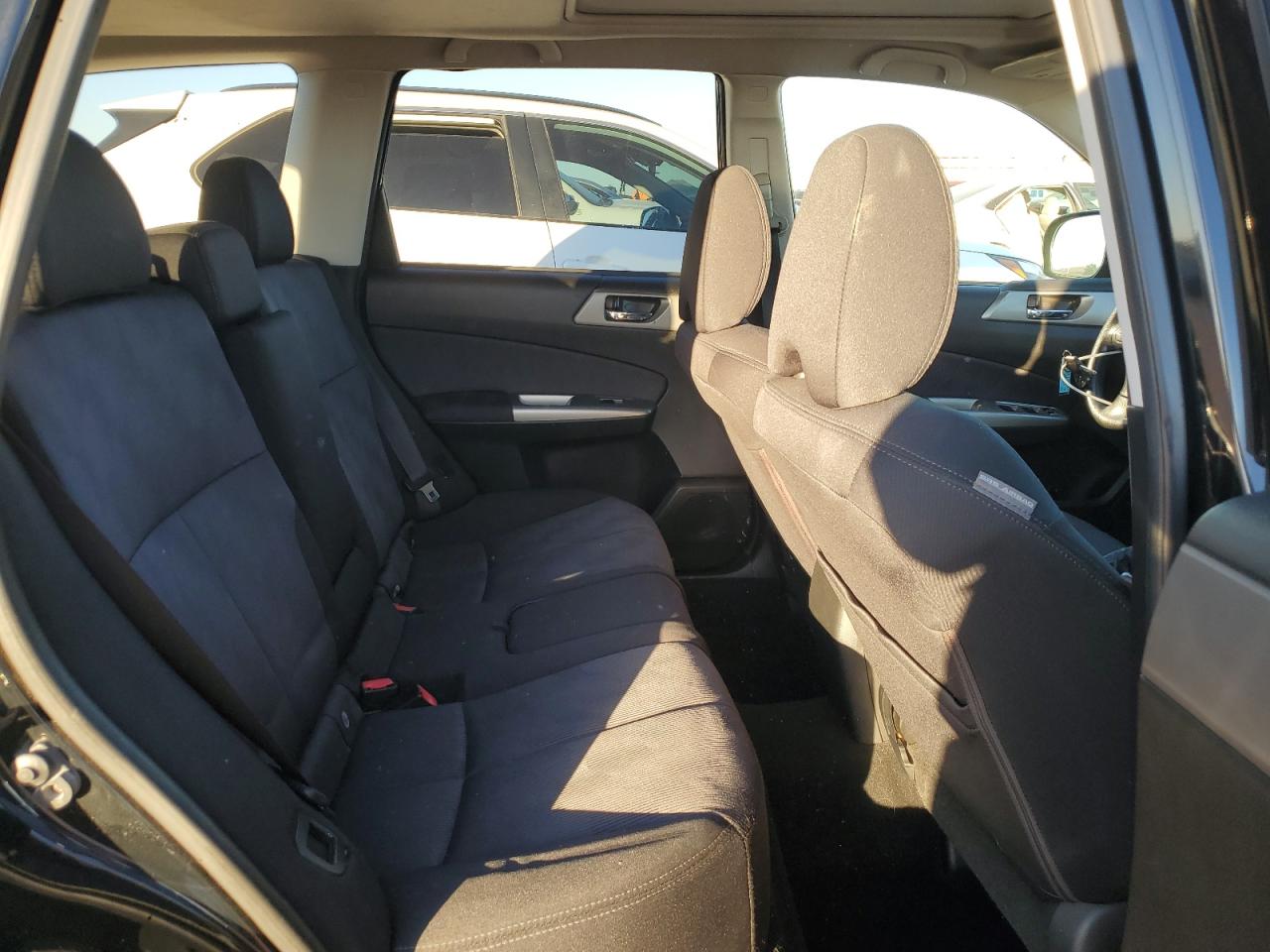 2010 Subaru Forester - Image 11