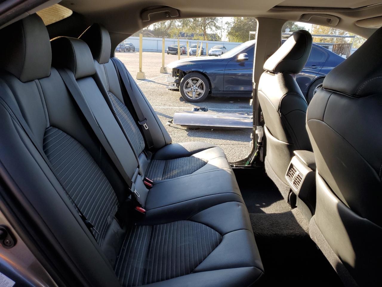 2018 Toyota Camry - Image 10