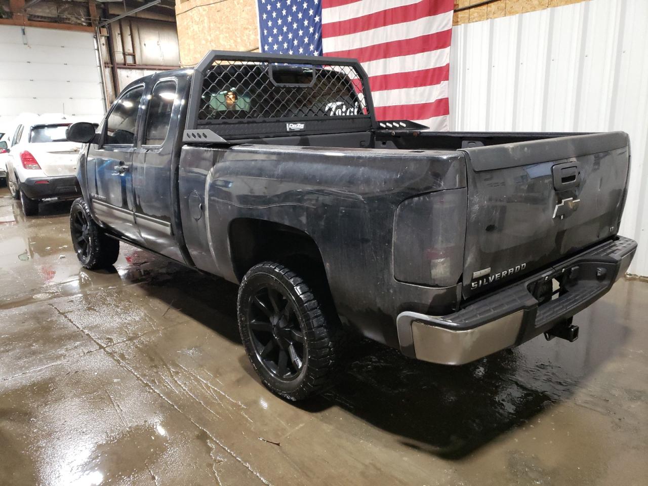 2011 Chevrolet Silverado - Image 2