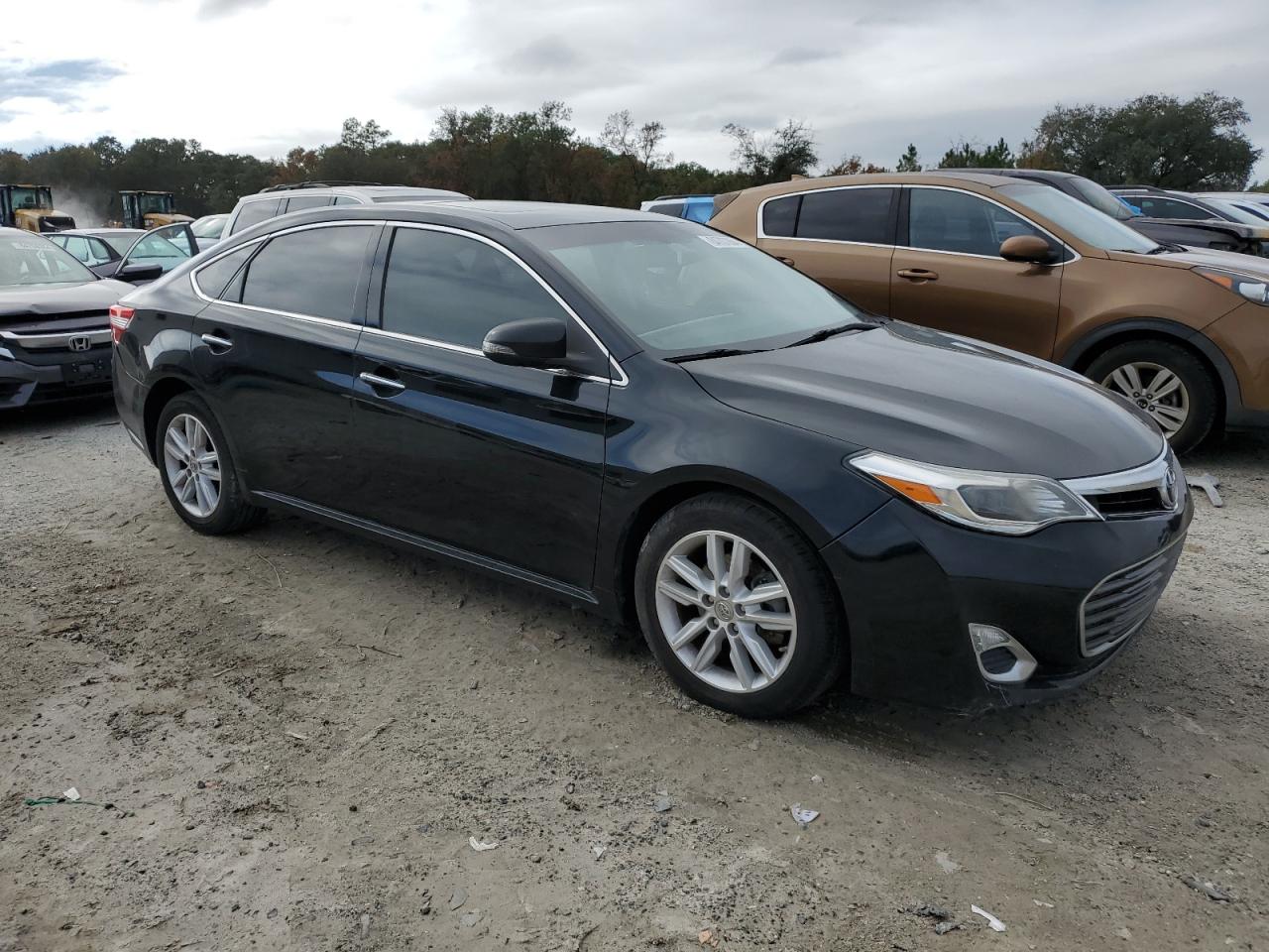 2014 Toyota Avalon - Image 4