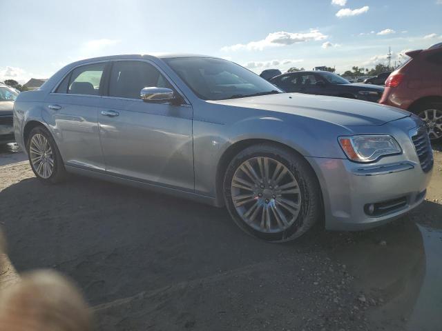 Седани CHRYSLER 300 2013 Сріблястий