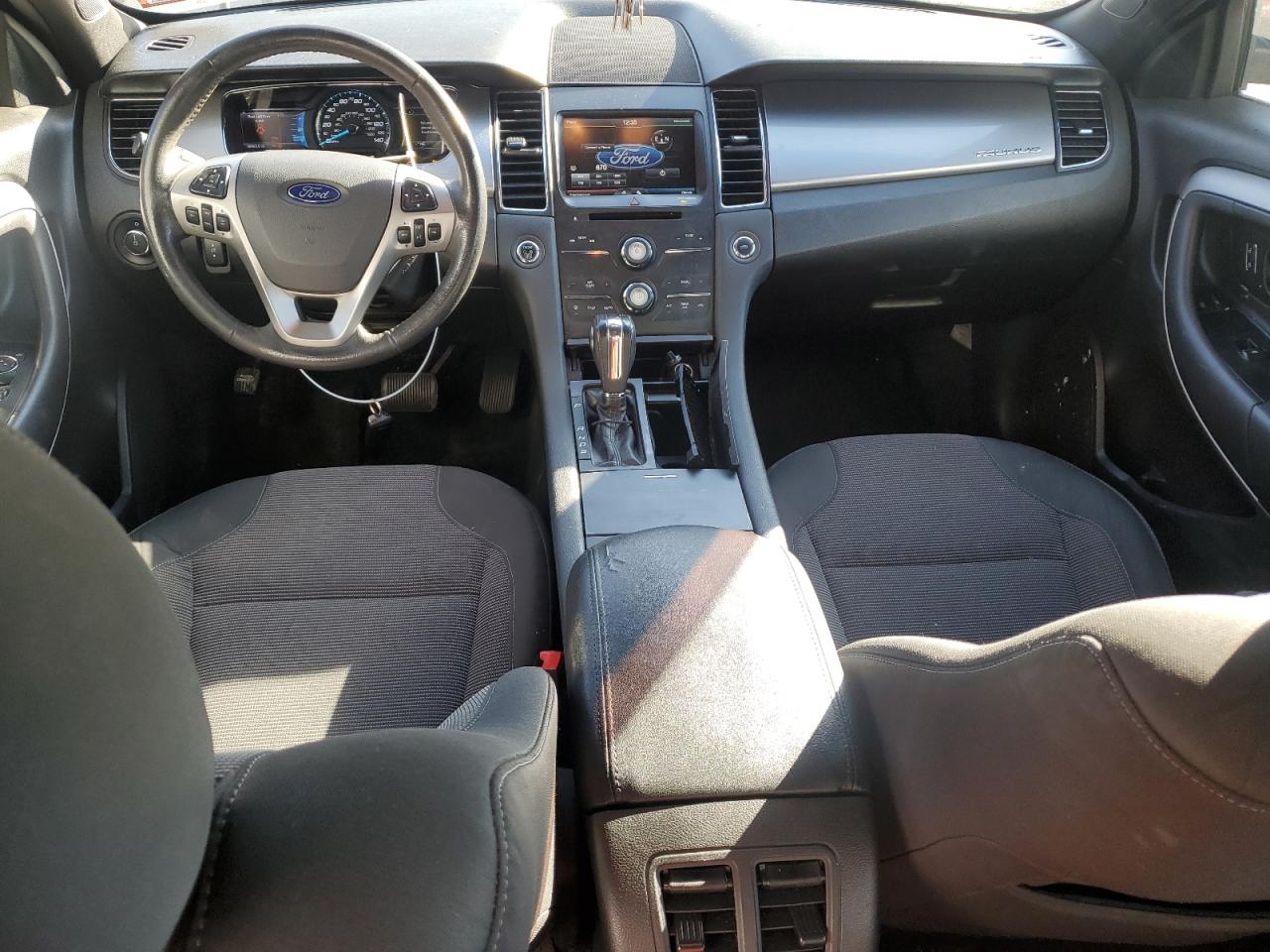 2015 Ford Taurus - Image 8