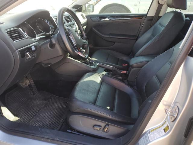  VOLKSWAGEN JETTA 2015 Серебристый