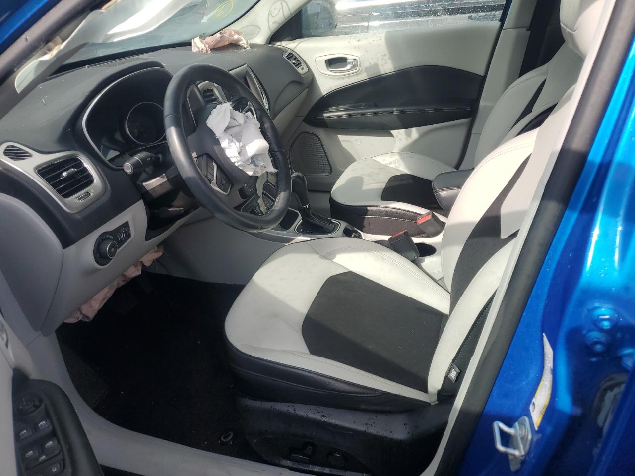 2018 Jeep Compass - Image 7