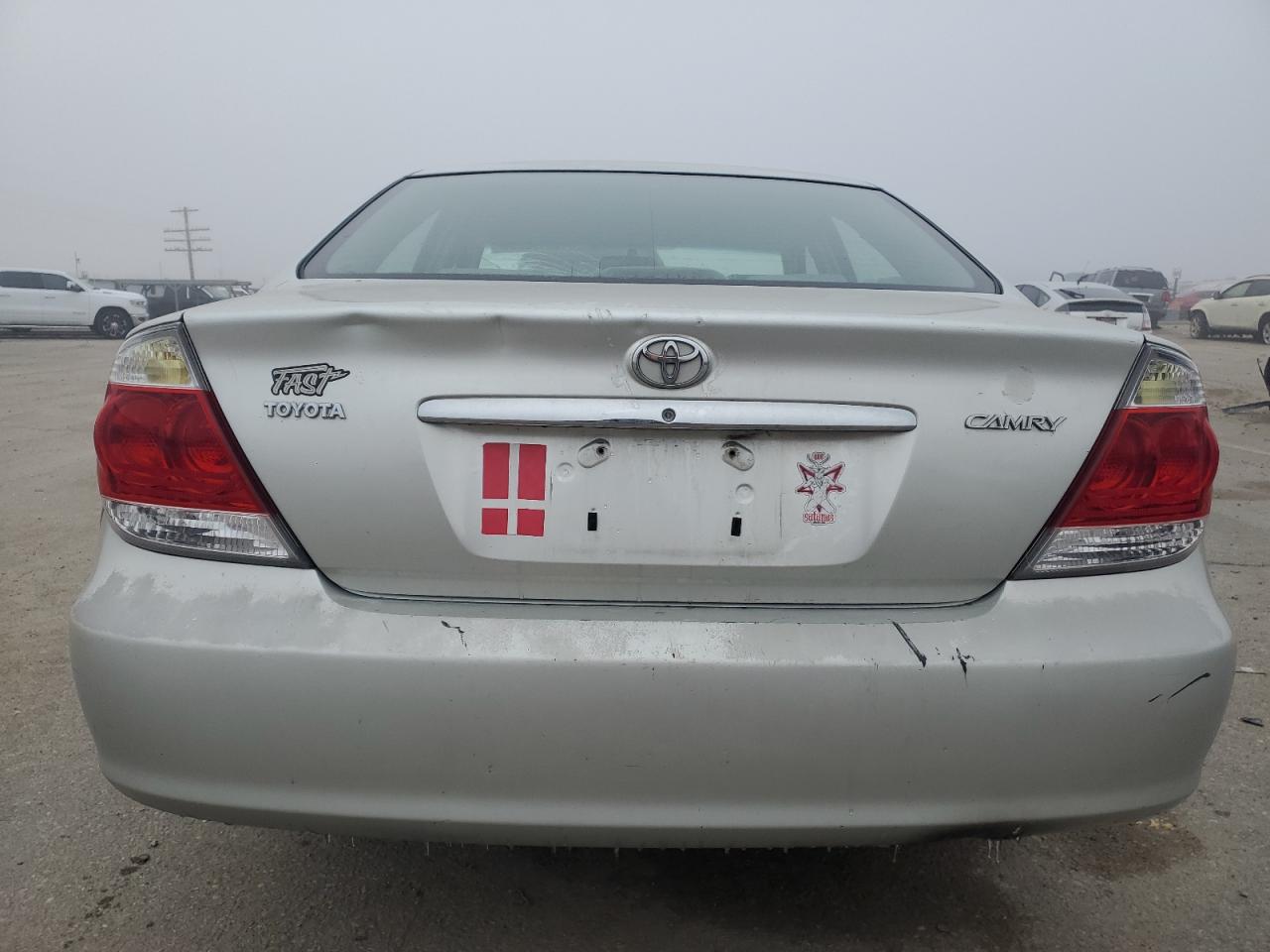 2005 Toyota Camry Le VIN: JTDBE32K150313933 Lot: 83198294