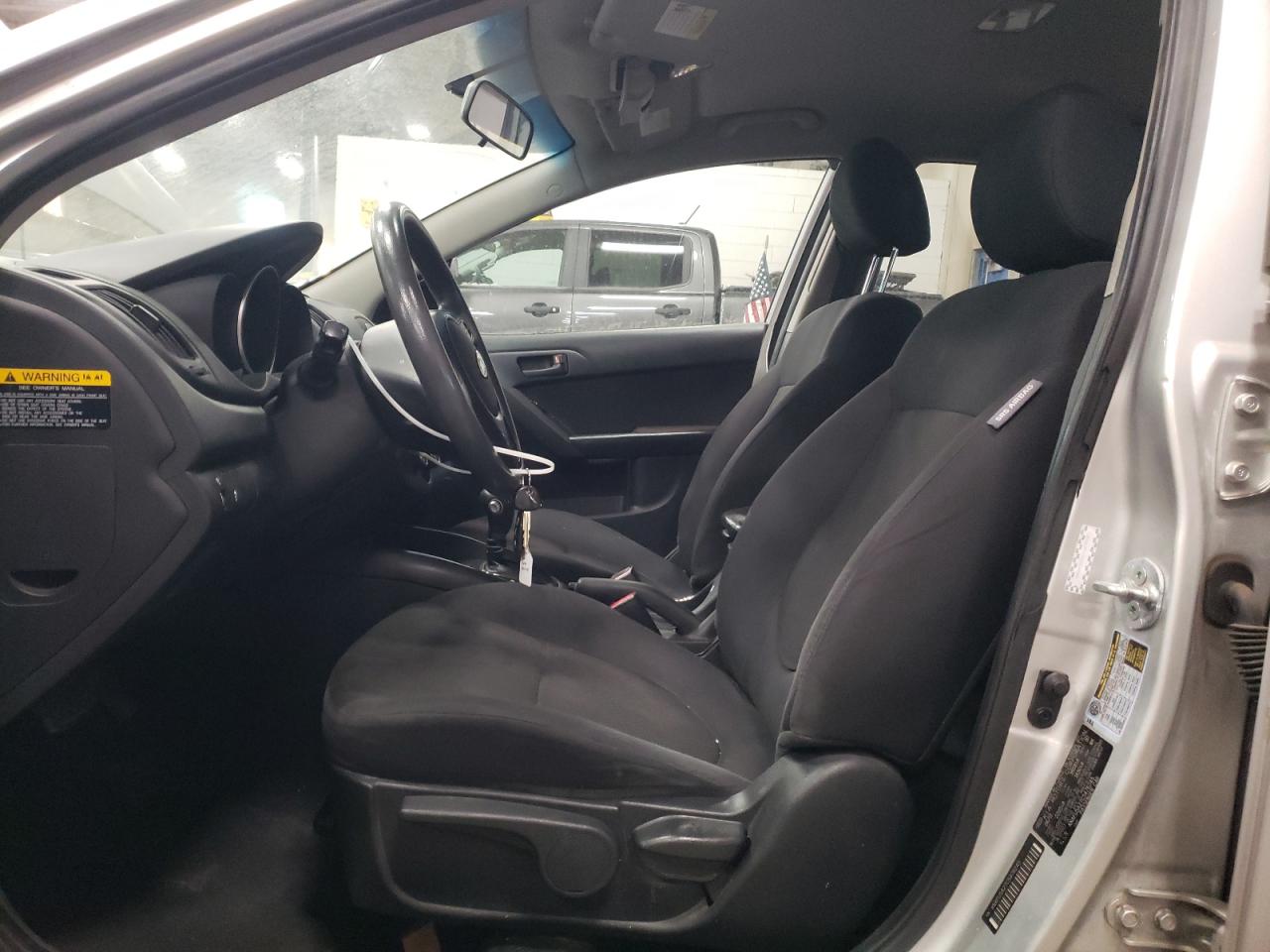 2011 Kia Forte - Image 7