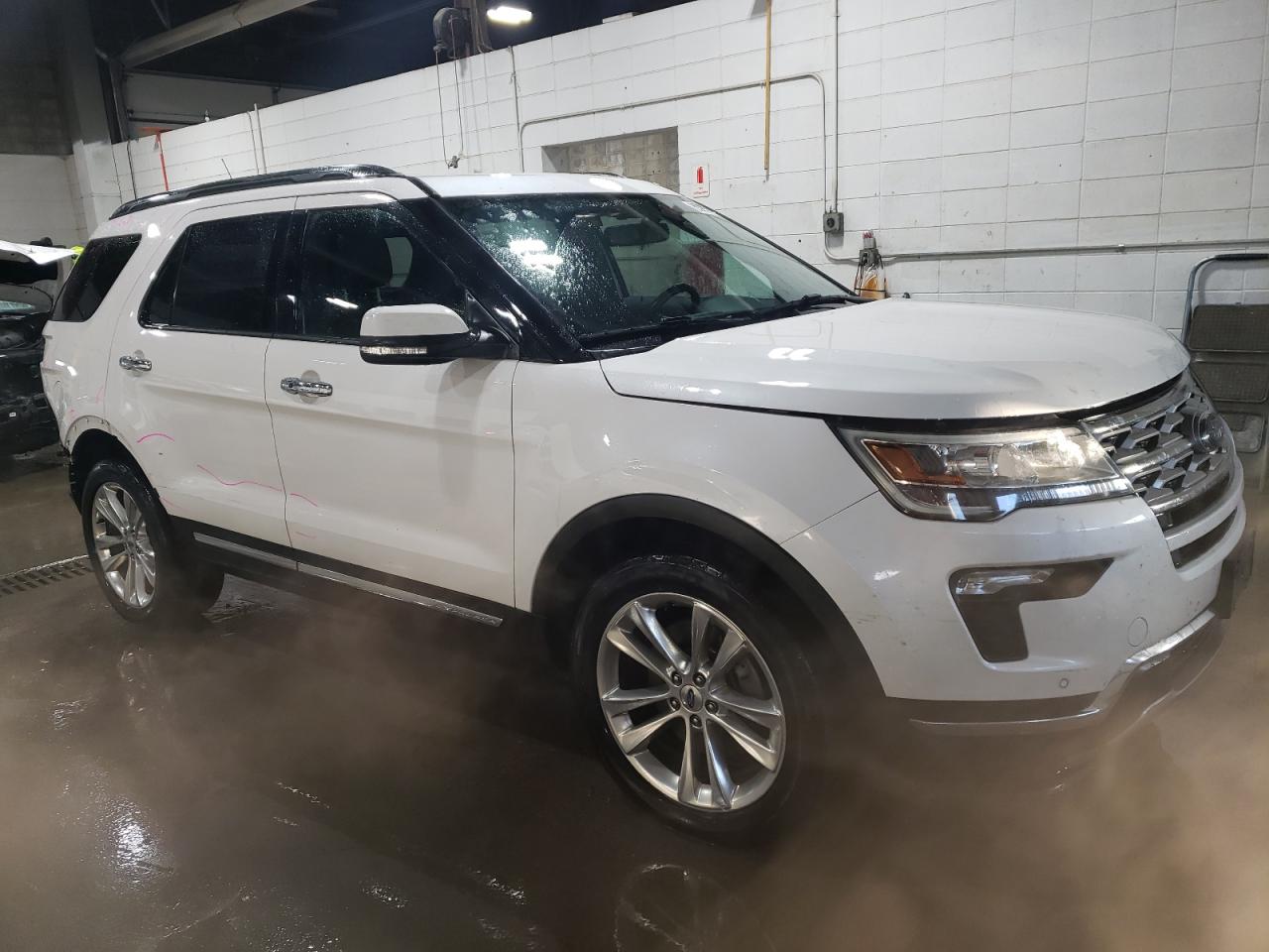 2018 Ford Explorer - Image 4