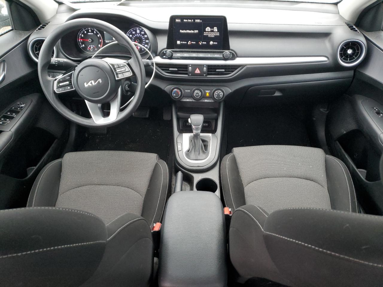 2023 Kia Forte - Image 8