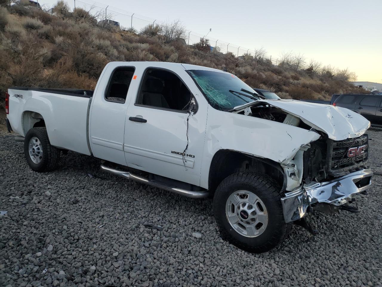 2012 GMC Sierra - Image 4