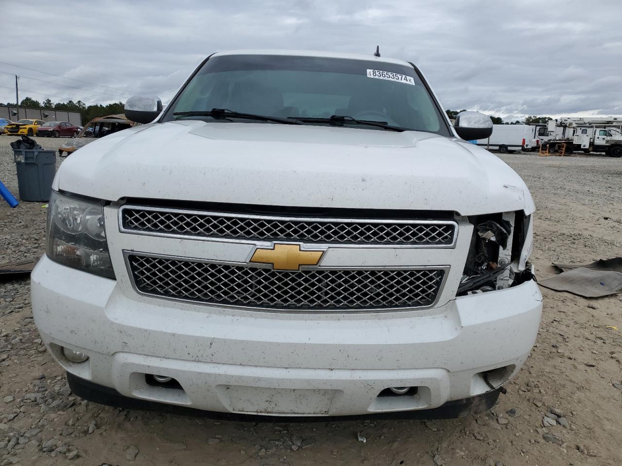 VIN 1GNSCBE00DR281374 2013 CHEVROLET TAHOE no.5