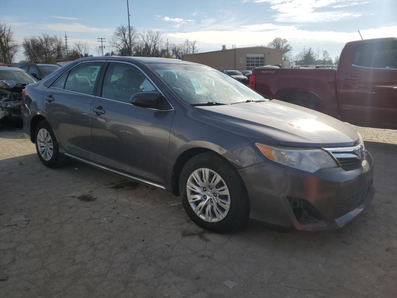 VIN 4T4BF1FKXER375658 2014 TOYOTA CAMRY no.4