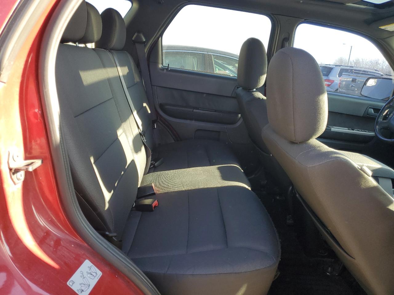 2011 Ford Escape - Image 11