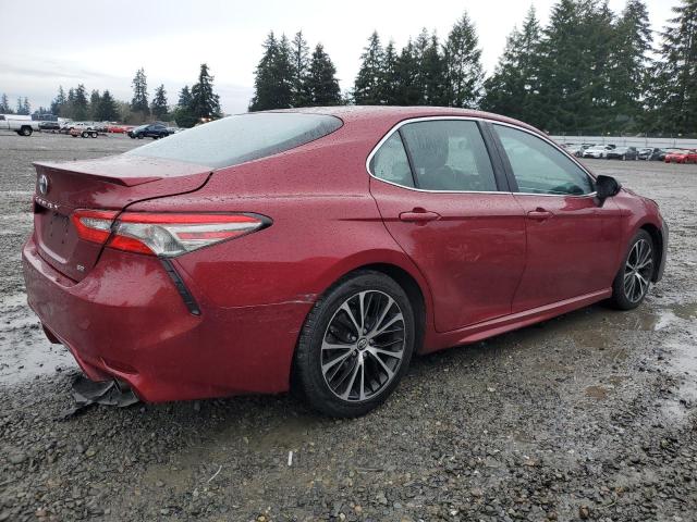  TOYOTA CAMRY 2018 Czerwony