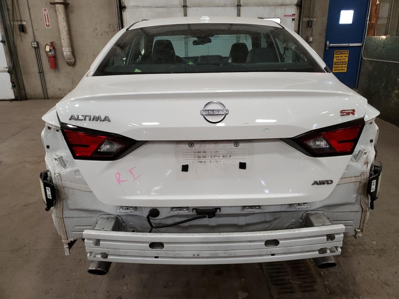 2024 Nissan Altima - Image 6