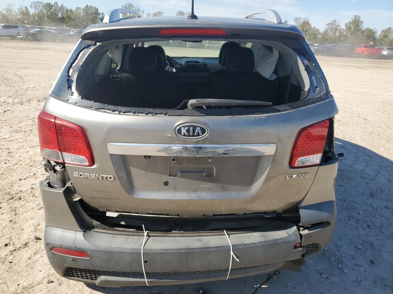 VIN 5XYKU4A2XDG396751 2013 KIA SORENTO no.6