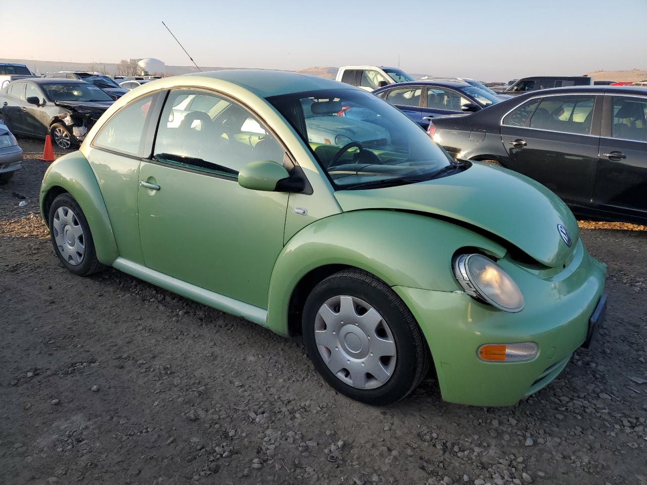 2001 Volkswagen Beetle - Image 4