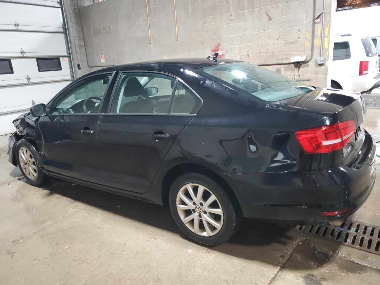 3VWD17AJ4FM232005 2015 VOLKSWAGEN JETTA - Image 2