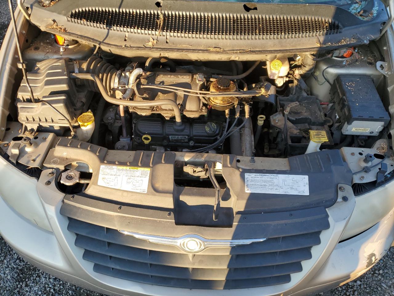 2006 Chrysler Town & Country - Image 12