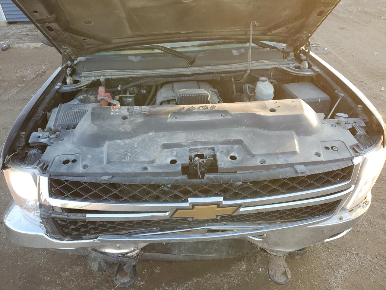 2011 Chevrolet Silverado - Image 11