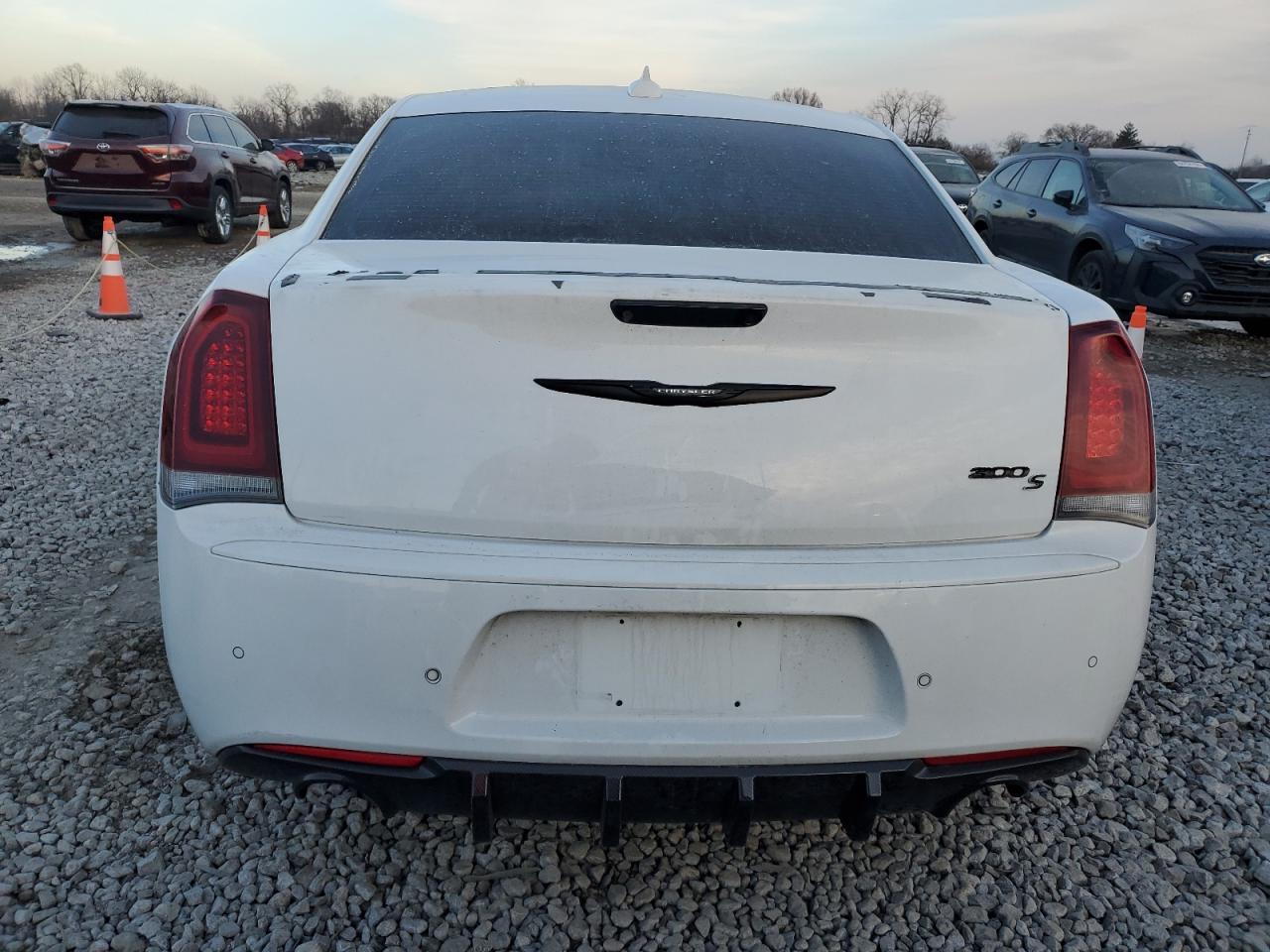 2016 Chrysler 300 - Image 6