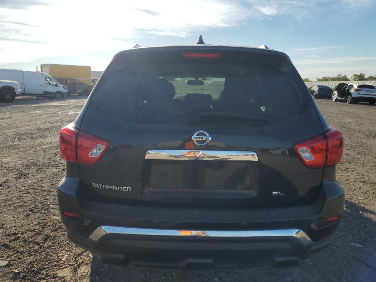 2019 Nissan Pathfinder S VIN: 5N1DR2MN4KC624275 Lot: 82813494