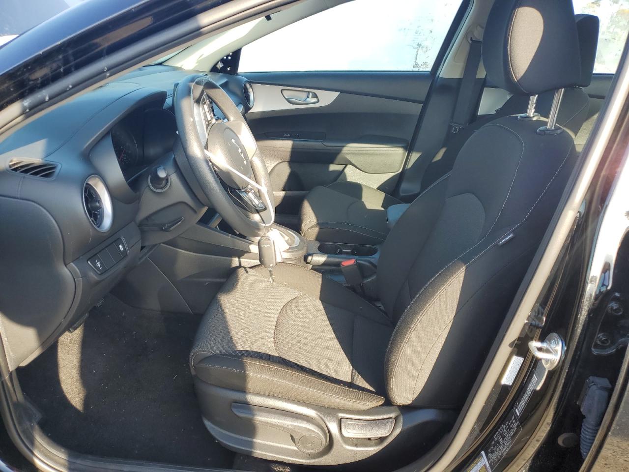 2024 Kia Forte - Image 7