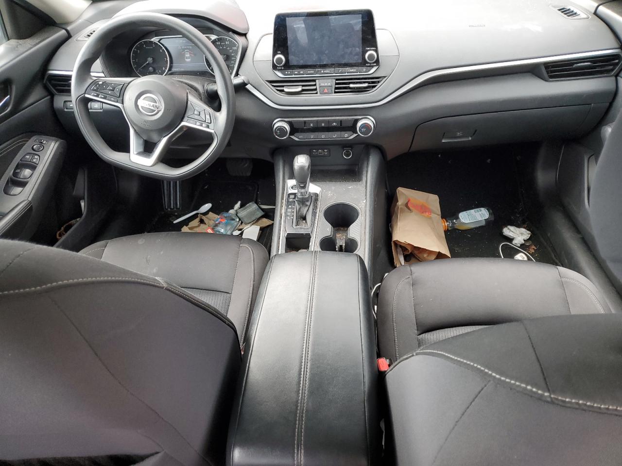 2020 Nissan Altima - Image 8