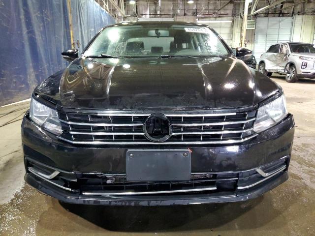 Sedans VOLKSWAGEN PASSAT 2016 Black