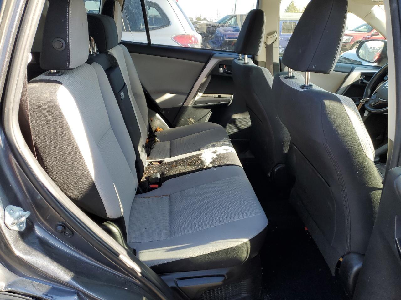 2017 Toyota RAV 4 - Image 10