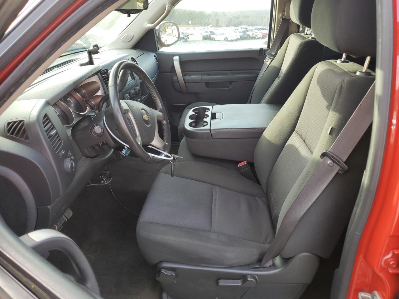 2011 Chevrolet Silverado - Image 7