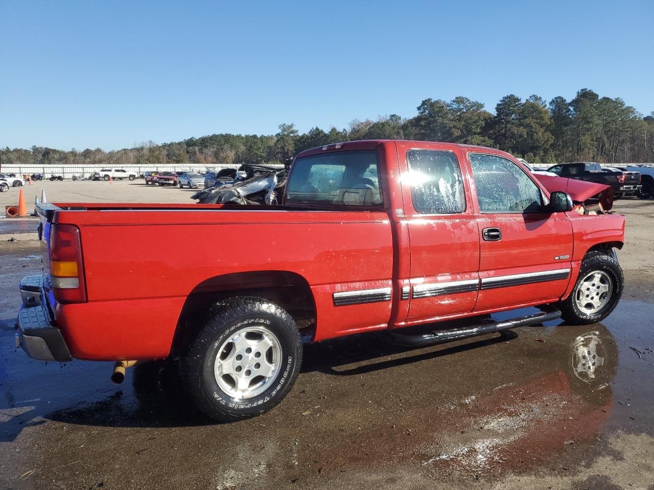 2002 Chevrolet Silverado - Image 3