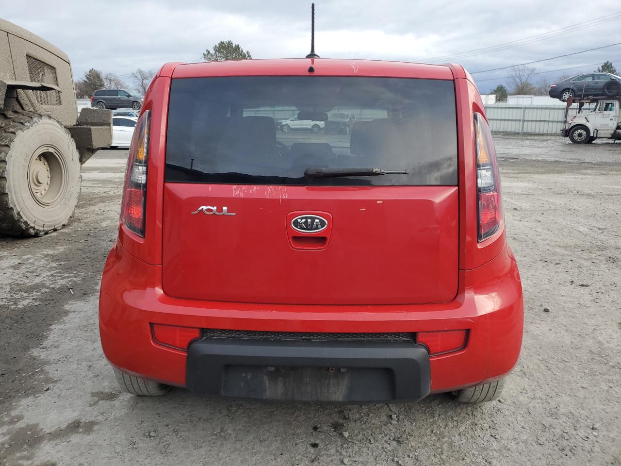 2011 Kia Soul + VIN: KNDJT2A23B7328496 Lot: 84814514