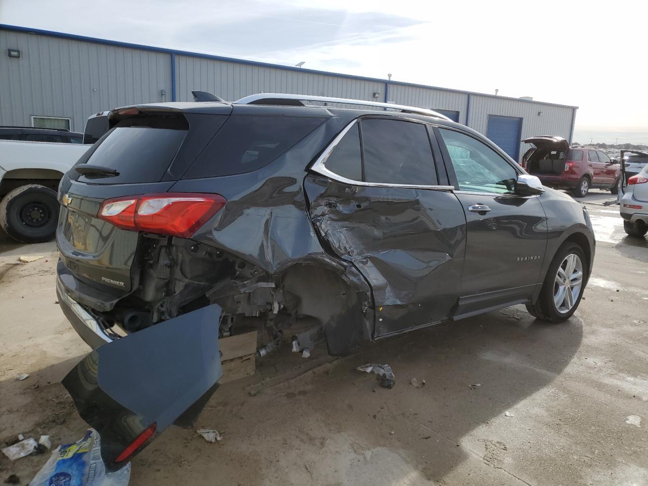 VIN 2GNAXPEX3L6133112 2020 CHEVROLET EQUINOX no.3