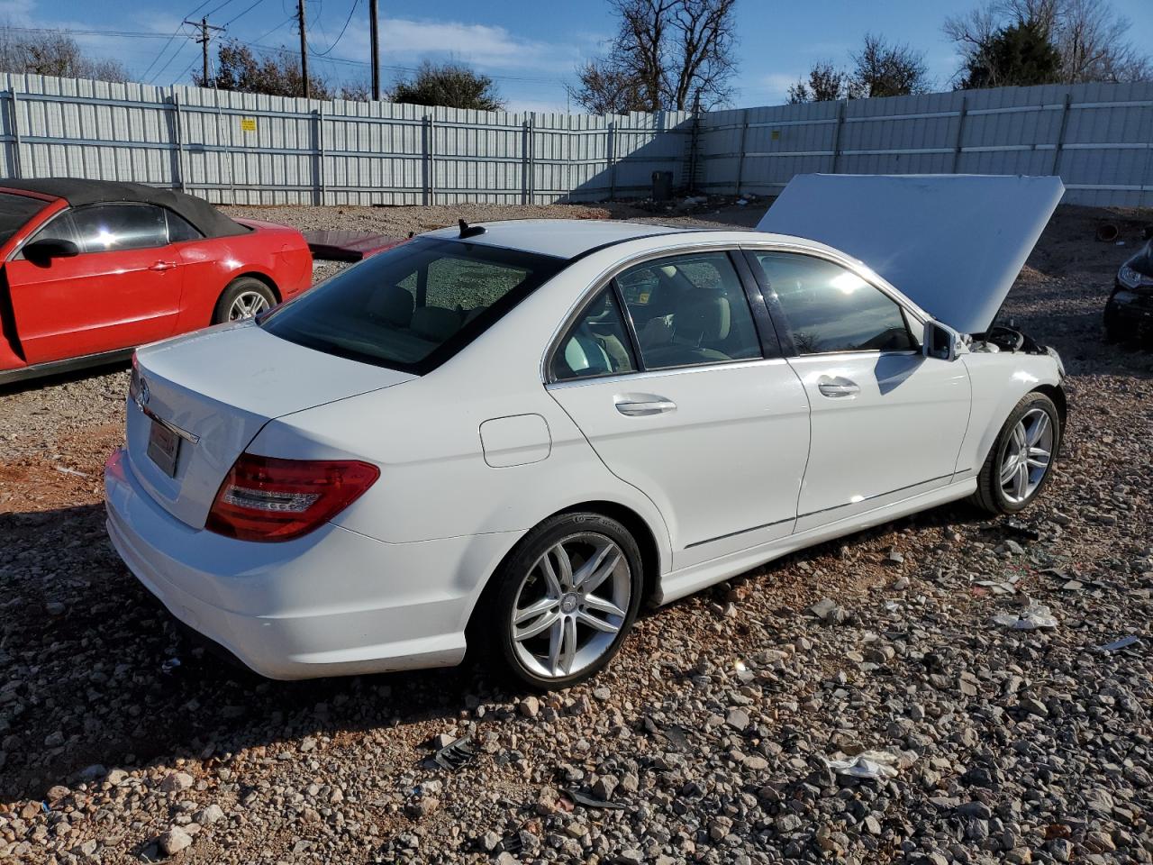 VIN WDDGF4HB6EA965737 2014 MERCEDES-BENZ C-CLASS no.3