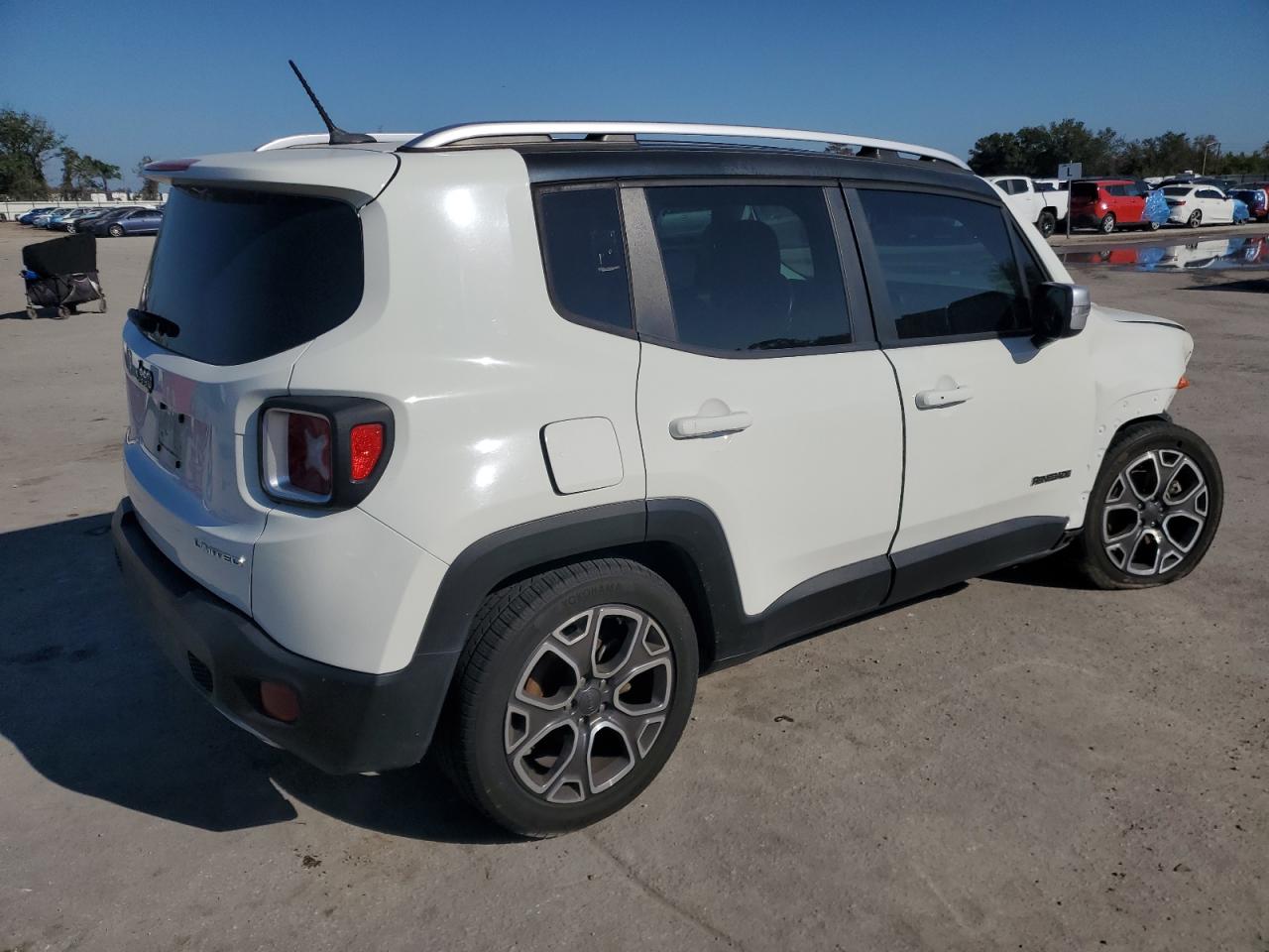 VIN ZACCJADB7HPE82645 2017 JEEP RENEGADE no.3