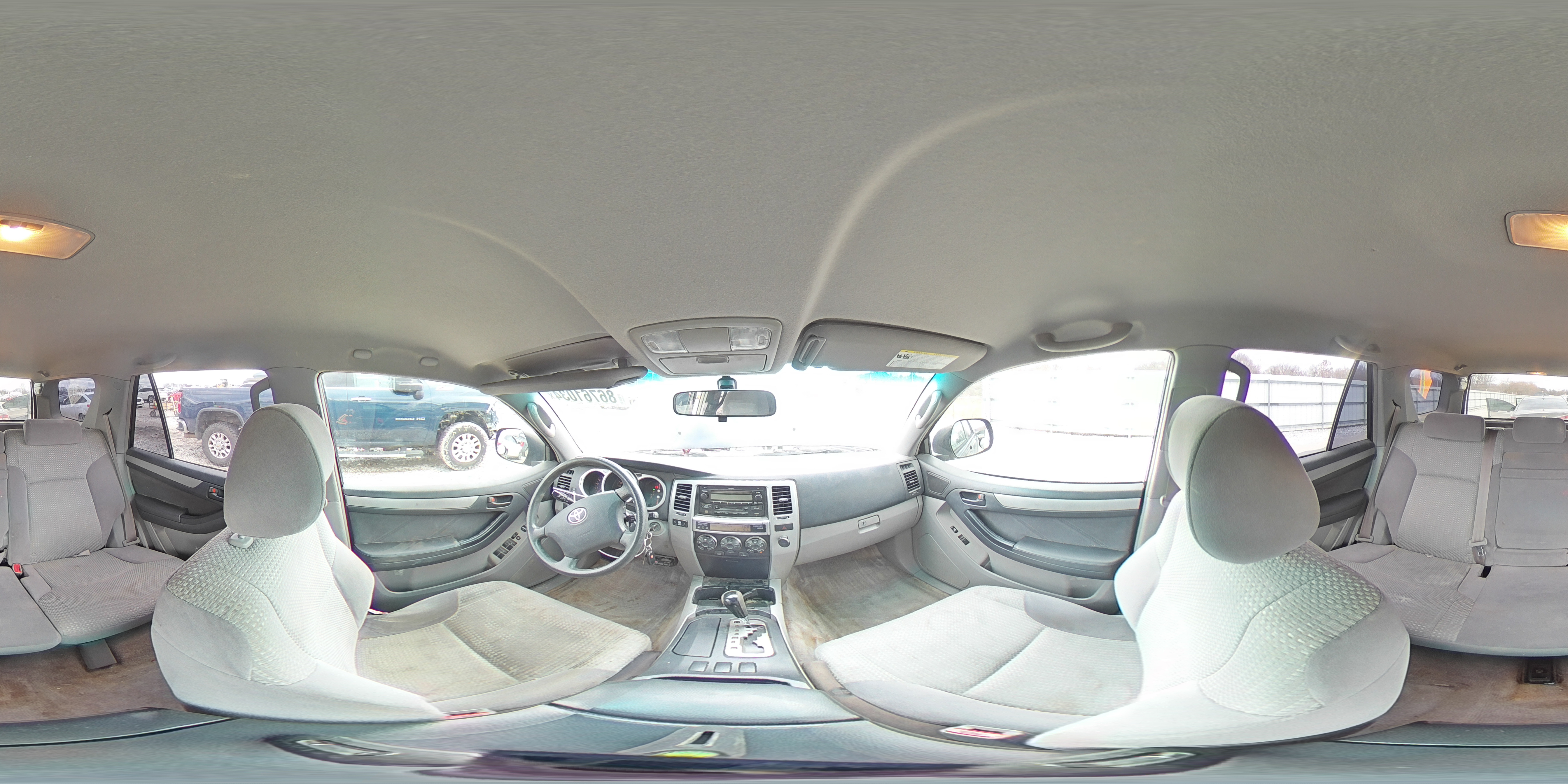 2005 Toyota 4Runner - Image 13