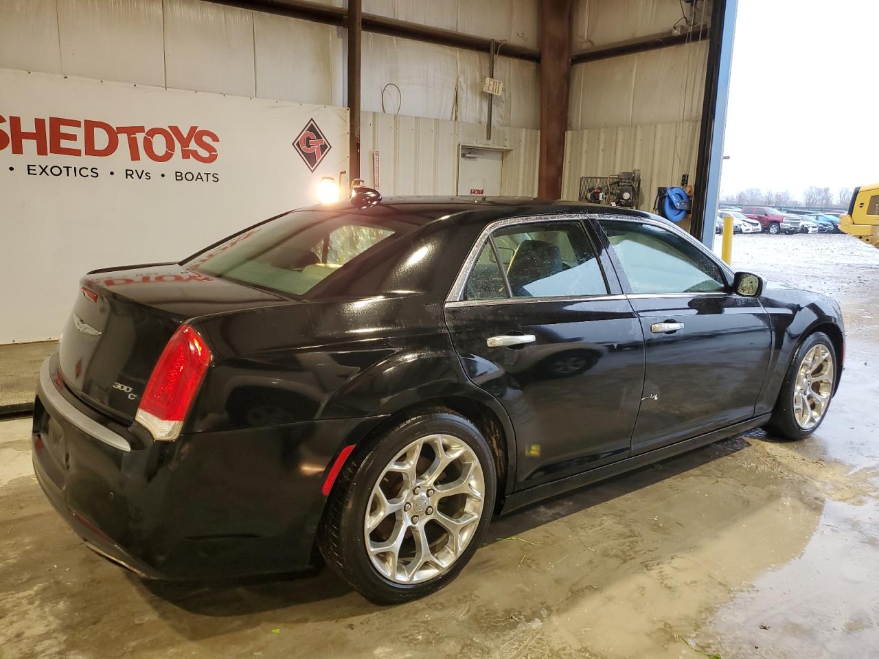 VIN 2C3CCAPT4GH118945 2016 CHRYSLER 300 no.3