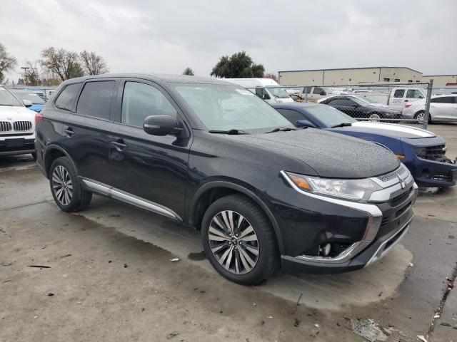  MITSUBISHI OUTLANDER 2019 Czarny