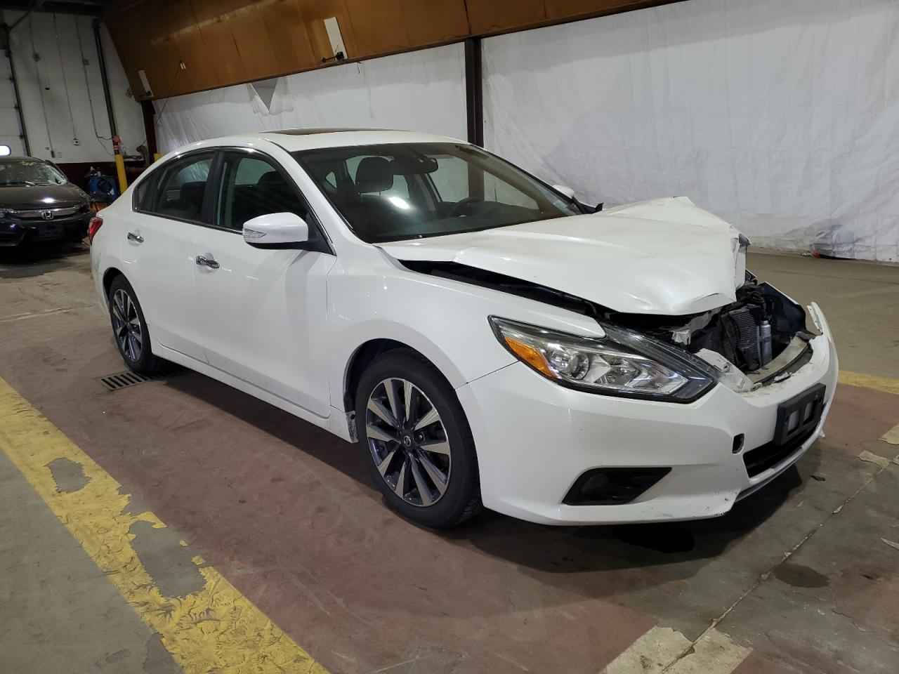 2016 Nissan Altima - Image 4
