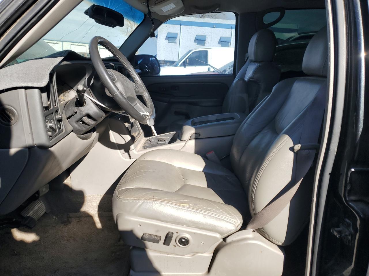 2003 Chevrolet Tahoe C1500 VIN: 1GNEC13Z73R288605 Lot: 63639624