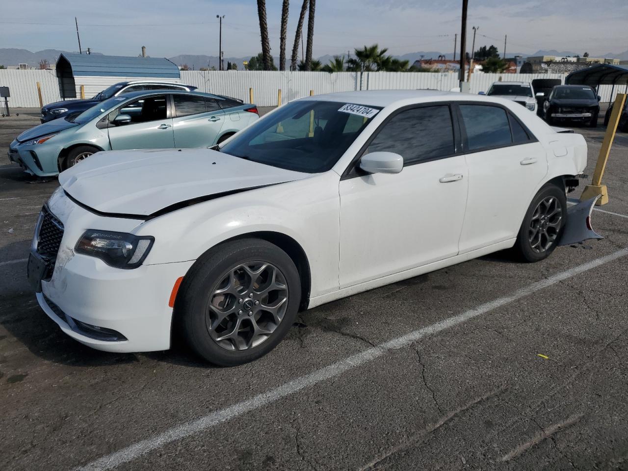 2017 Chrysler 300 S للبيع في Van Nuys، CA - Front End