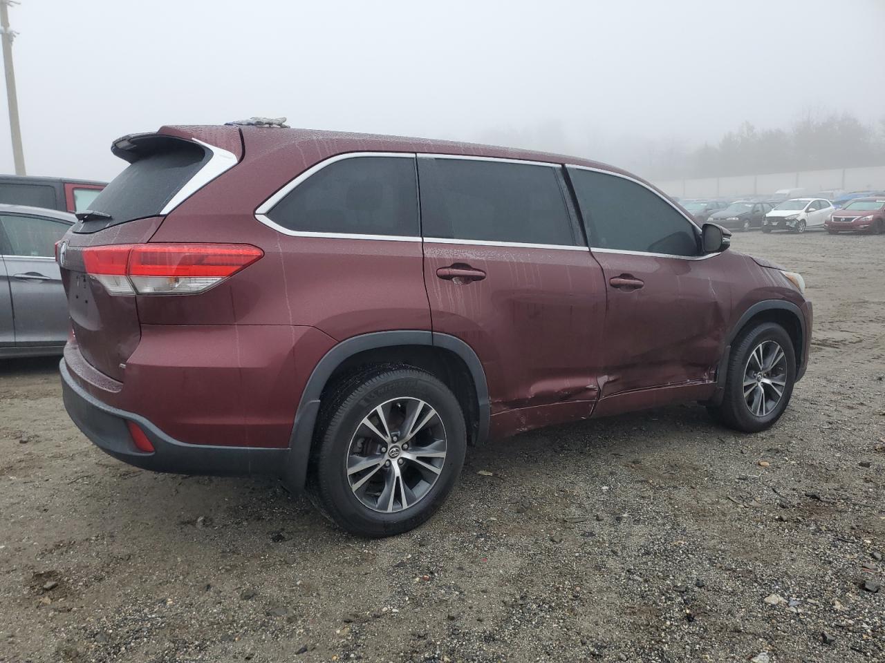 2017 Toyota Highlander - Image 3