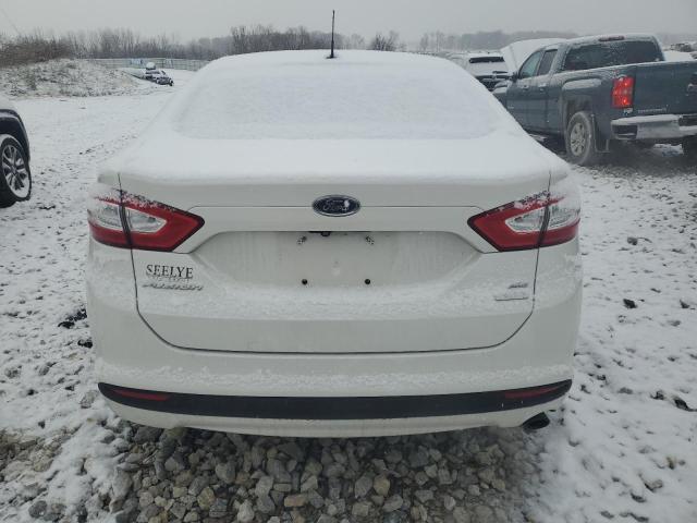 Sedans FORD FUSION 2016 Biały