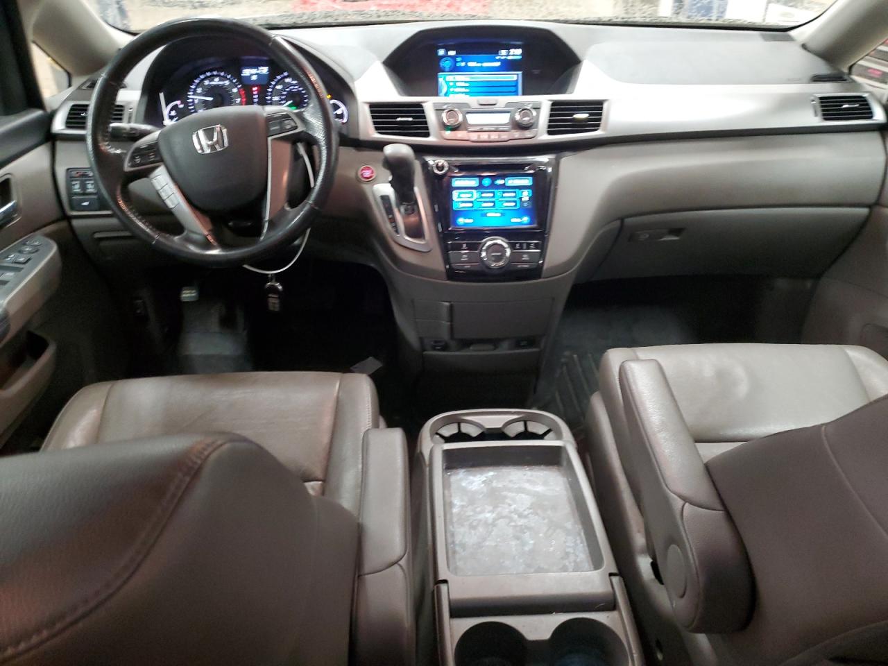 2016 Honda Odyssey - Image 8