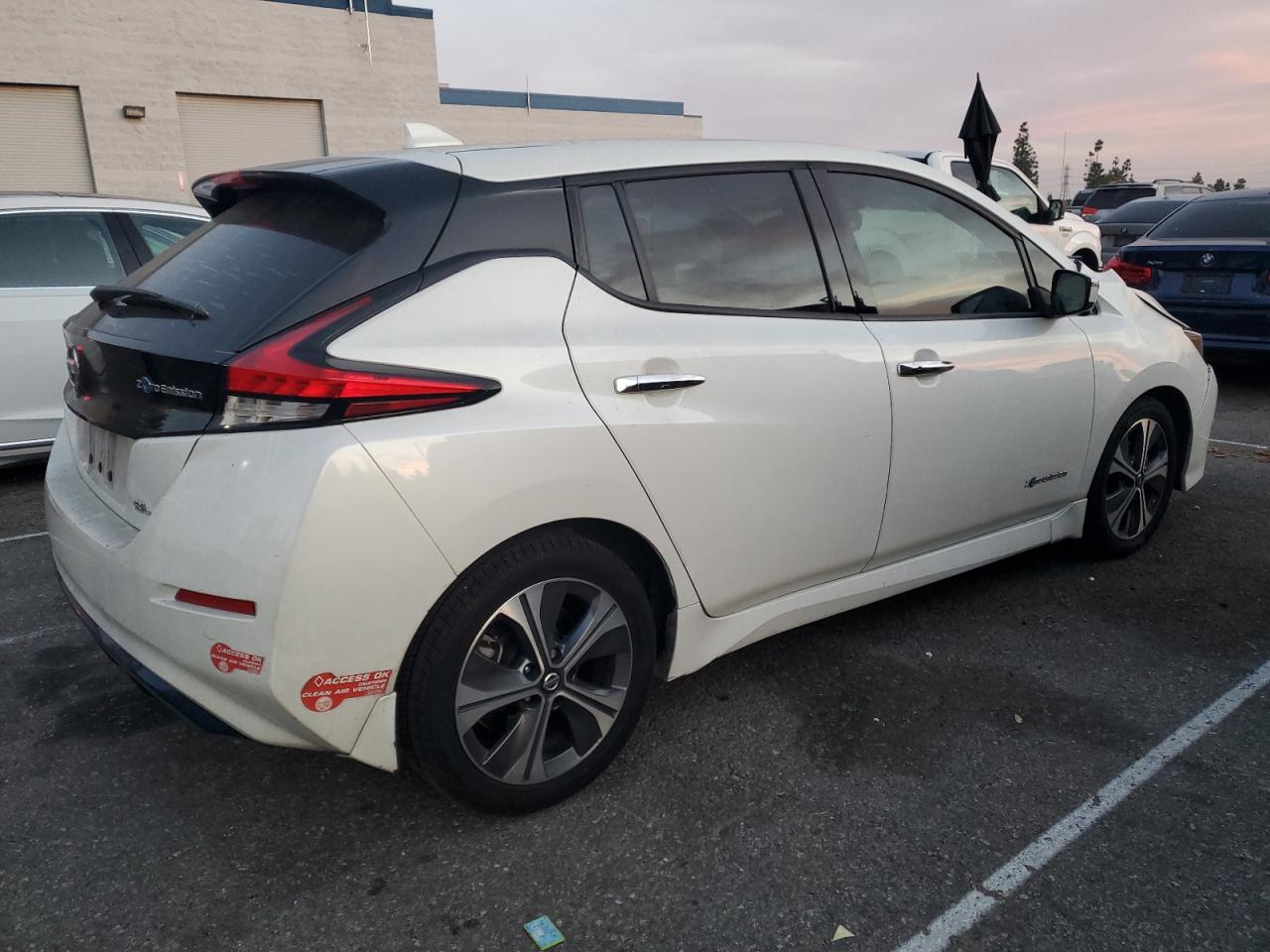 VIN 1N4AZ1CP4JC311865 2018 NISSAN LEAF no.3