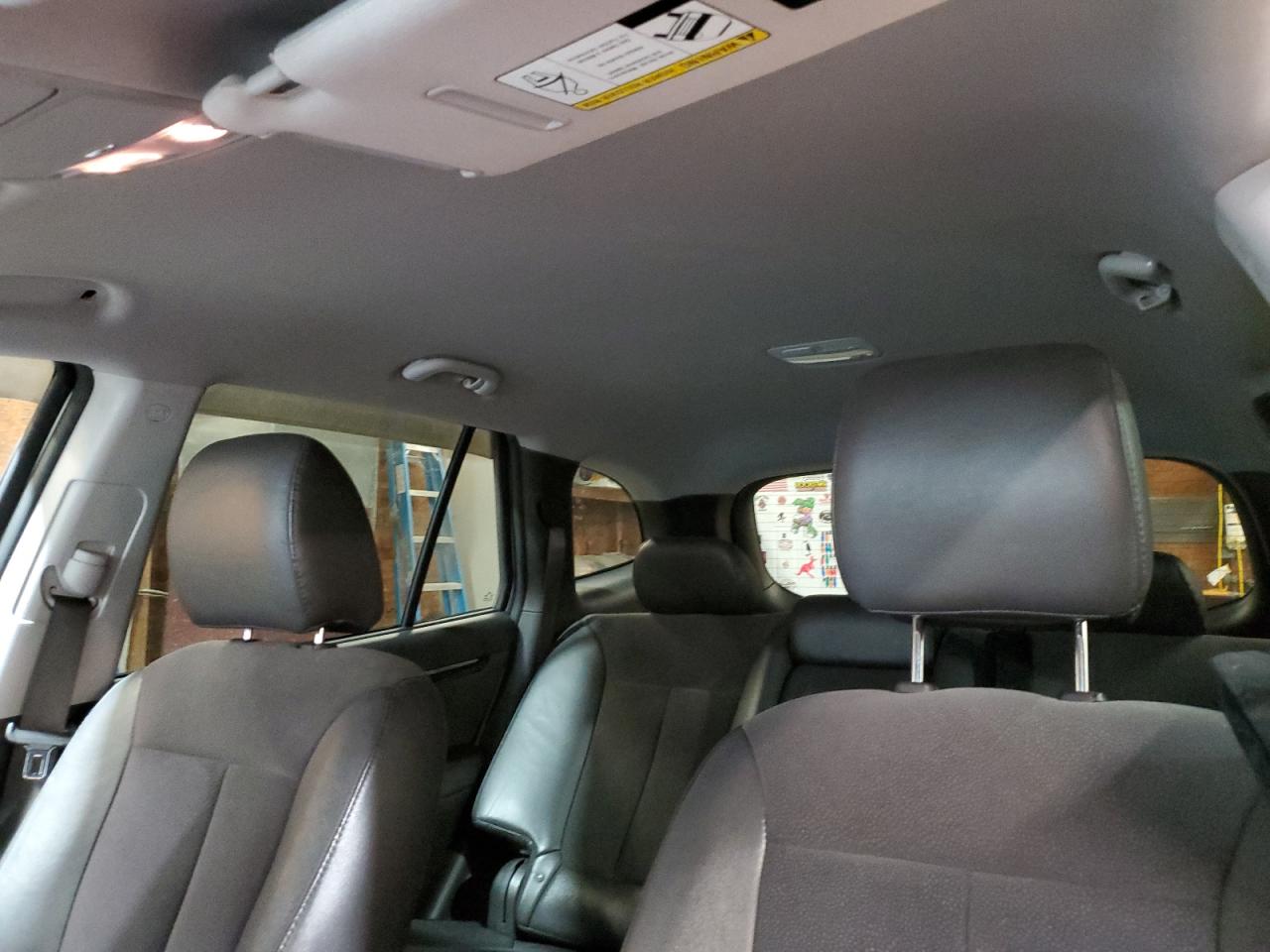 2011 Hyundai Santa Fe - Image 10