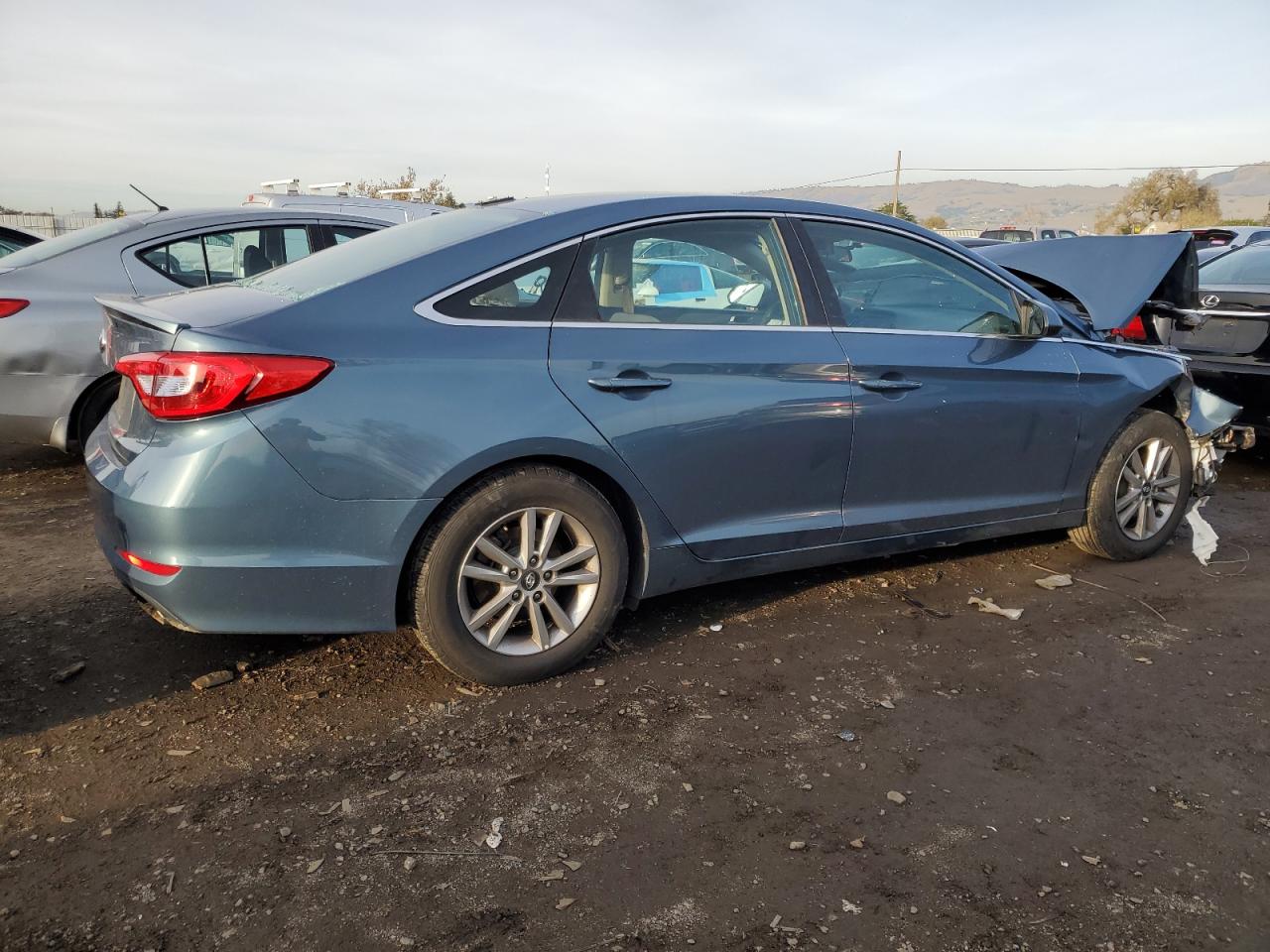 2016 Hyundai Sonata - Image 3